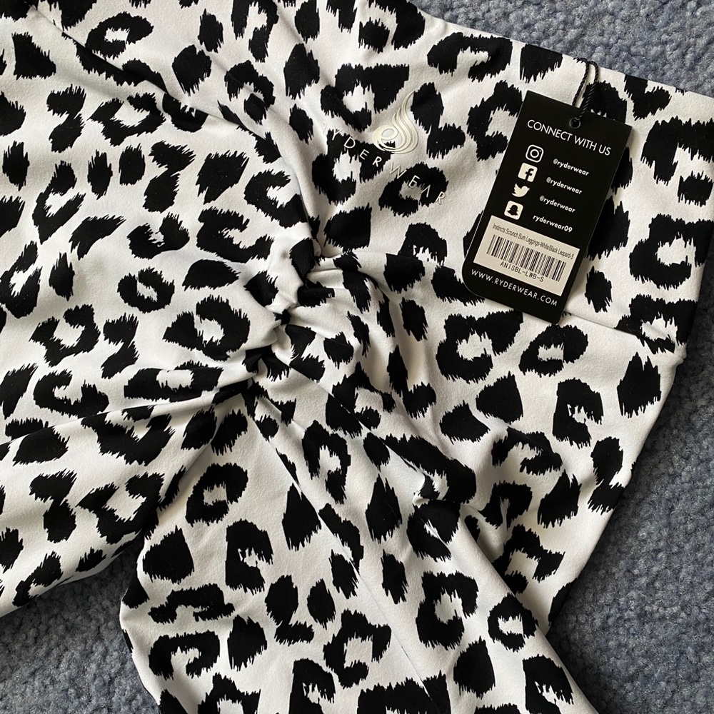 Ryderwear butt-scrunch leggings